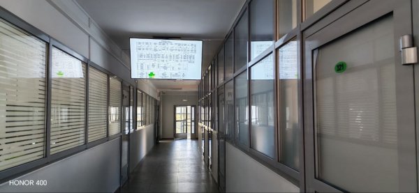Лицей №21 в городе Первоуральск оснастили 7 информационными дисплеями Geckotouch