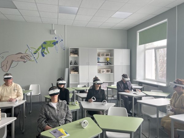 Комплекты для класса виртуальной реальности были поставлен в Лицей 373 города Санкт-Петербурга